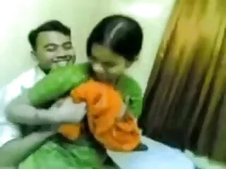 जर्मन लड़की हिंदी में सेक्सी मूवी वीडियो में आइकिया की दुकान पर दिखावा करती है