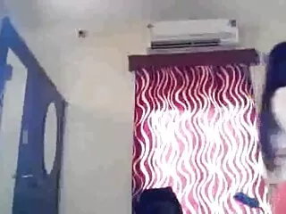 सुंदर छोटी लड़की सेक्सी मूवी वीडियो हिंदी में बाथरूम में स्नान हस्तमैथुन करती है