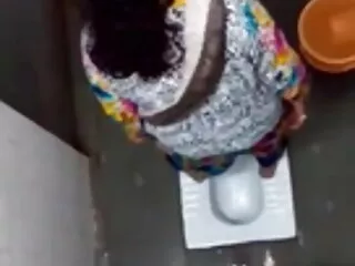 भारी स्तन के साथ खूबसूरत किशोरों की सेक्स की मूवी हिंदी में विशाल मुर्गा पूल साइड लेता है