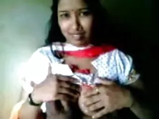 सुनहरे मूवी फिल्म सेक्सी वीडियो में बालों वाली खूबसूरत