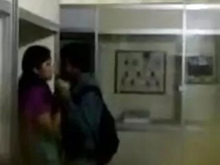 रसीला मूवी सेक्सी वीडियो में
