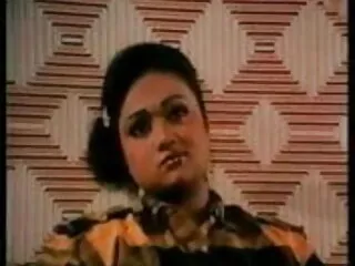 वह सेक्सी मूवी वीडियो में सेक्सी पूरी तरह से पागल है