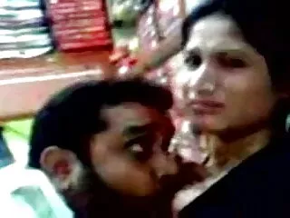 रूसी पैरों वाली लड़कियां हिंदी में सेक्सी मूवी वीडियो में