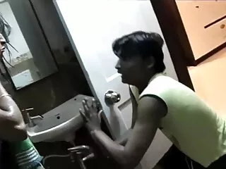 हॉर्नी टीन बेब हो जाता है गड़बड़ सेक्सी हिंदी मूवी में में स्कूल