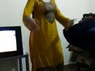 रेट्रो हिंदी में सेक्सी मूवी बकवास 080