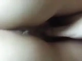 हॉट वाइफ सेक्सी में हिंदी मूवी इसे लेती है गांड!